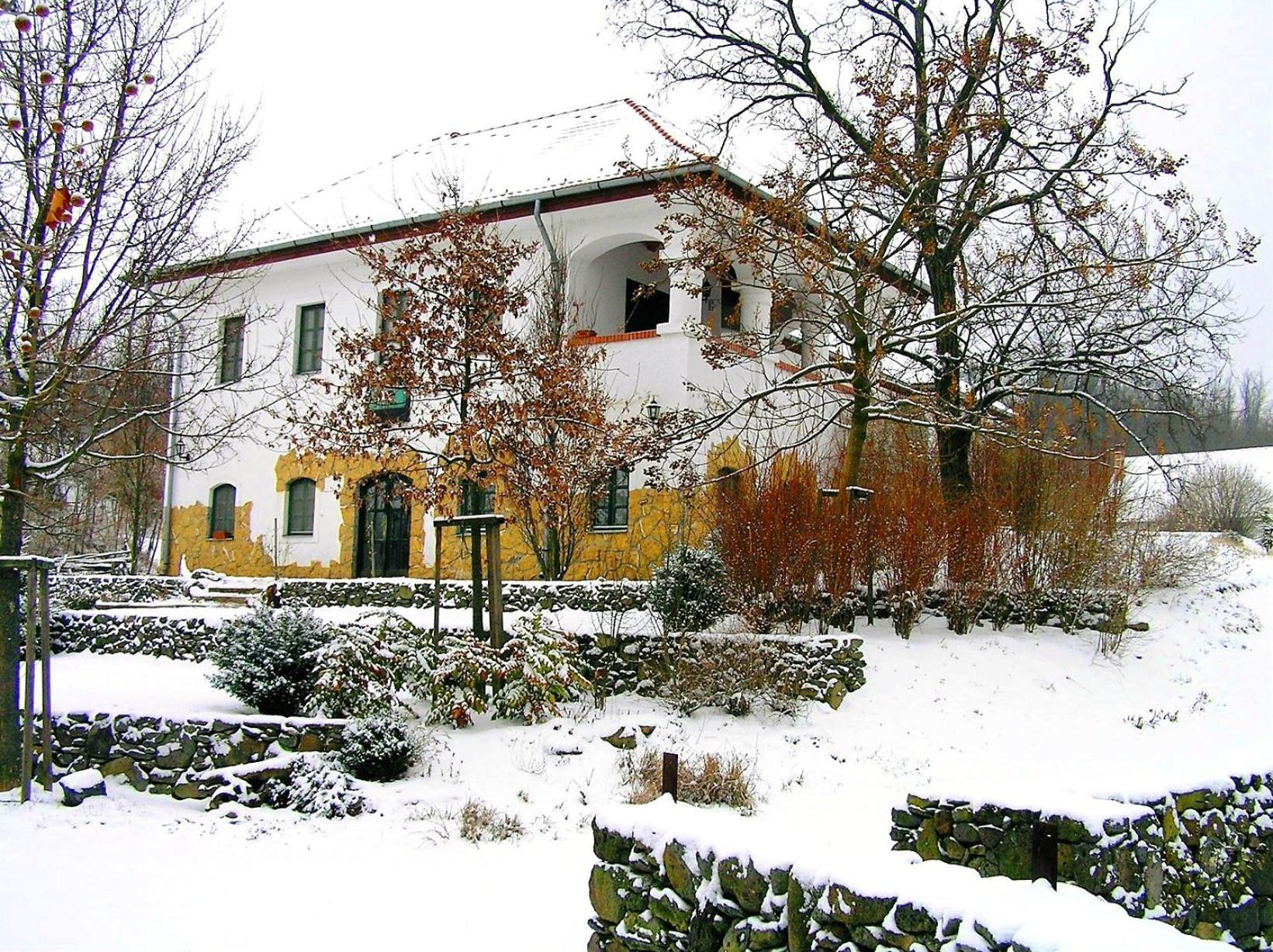 Somogy Kertje Üdülőfalu és Étterem Bonnya Esterno foto